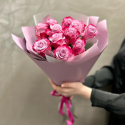 11 фиолетовых роз